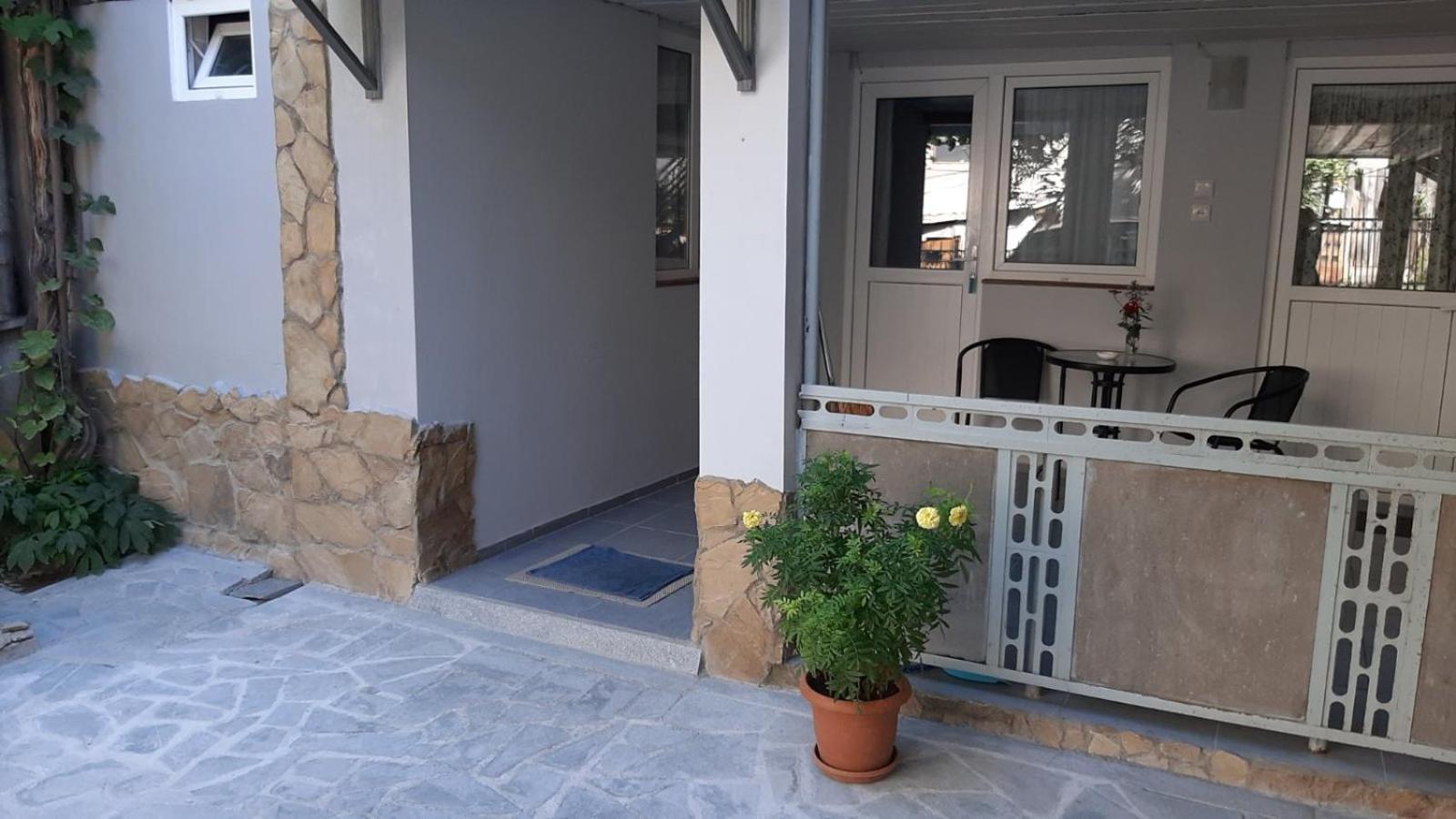 Beso-House Appartement Bordzjomi Buitenkant foto