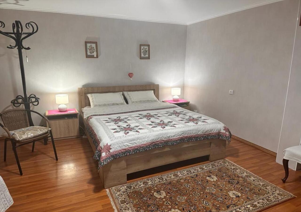 Beso-House Appartement Bordzjomi Buitenkant foto